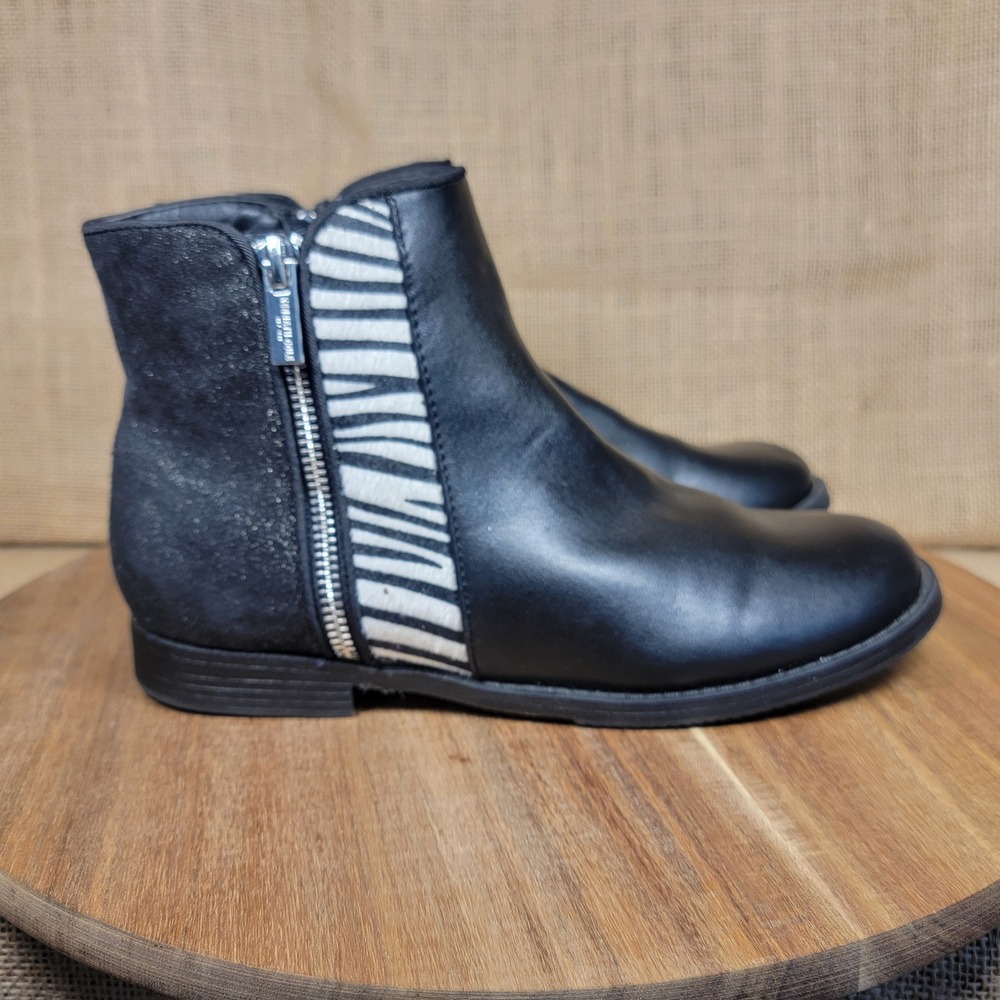 Kenneth Cole Kennedy Ankle Boots Zebra Print Side Zip Black Women's 5 Bootie